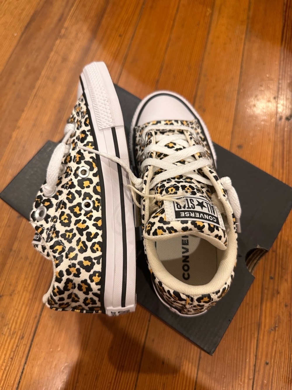 NEW toddler 12 cheetah converse